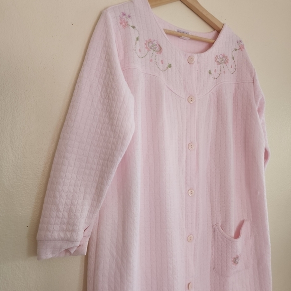 Lati Fashion Pink Floral Embroidered Nightgown Small - Picture 3 of 8